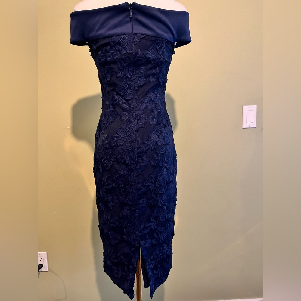 Black Halo‎ Eve Leone Off The Shoulder Dress - Picture 8 of 8